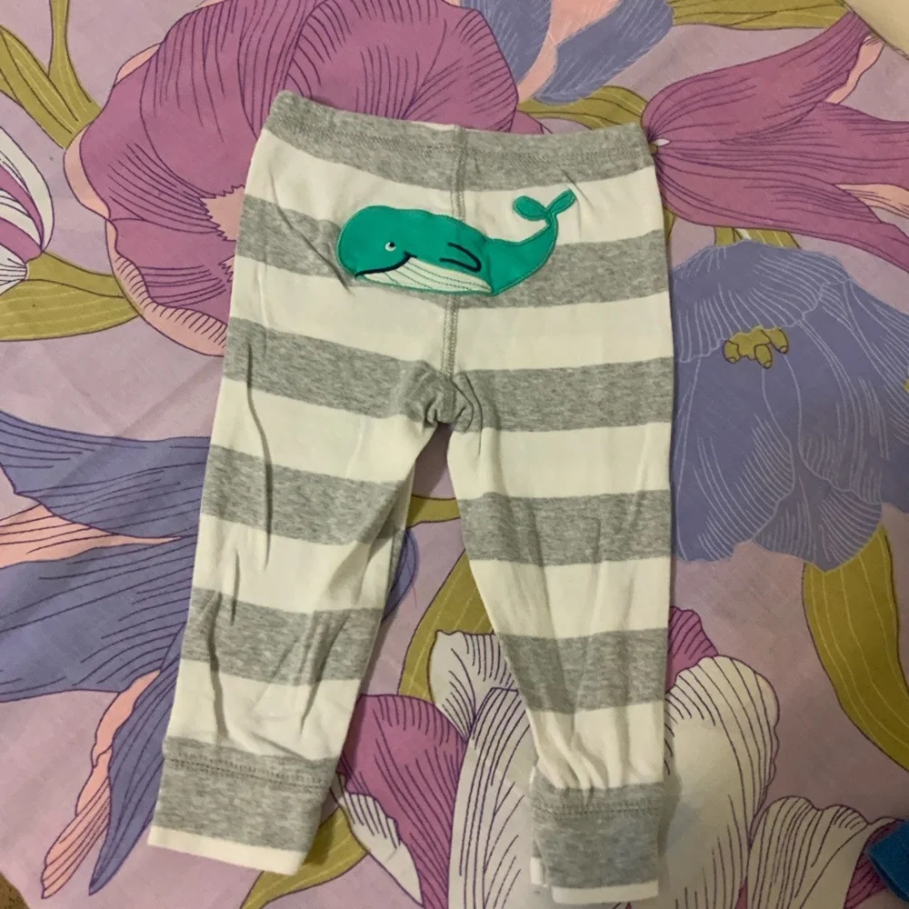 Like New Lot 5 Pz Baby  Clothes Onesies
